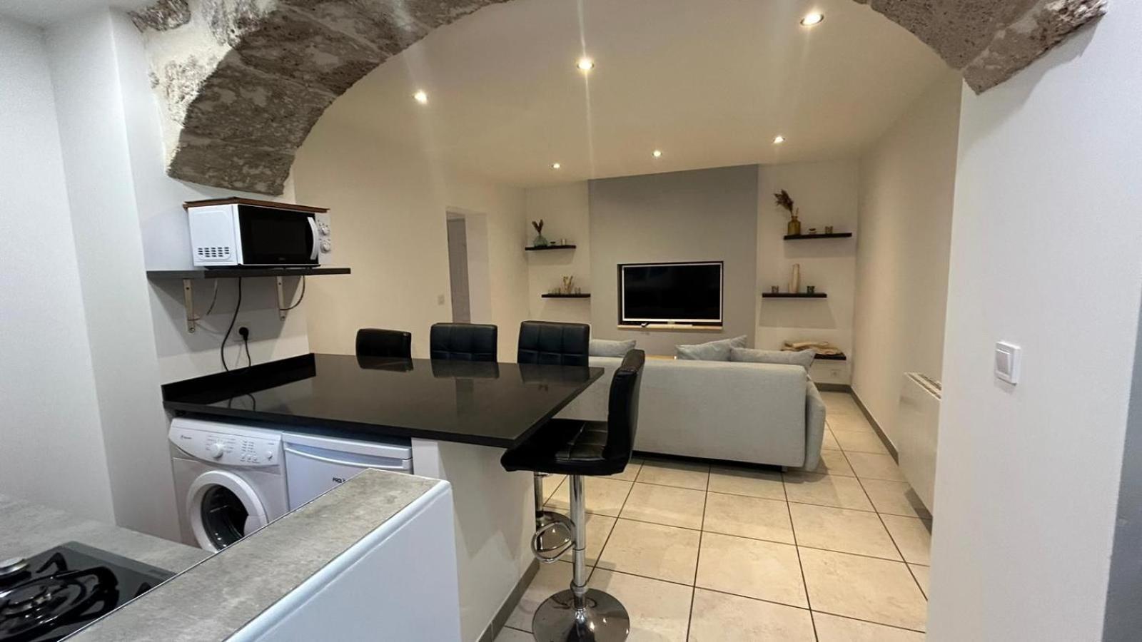 Apartment Paisible Entre Terre Et Cabrieres (Herault)